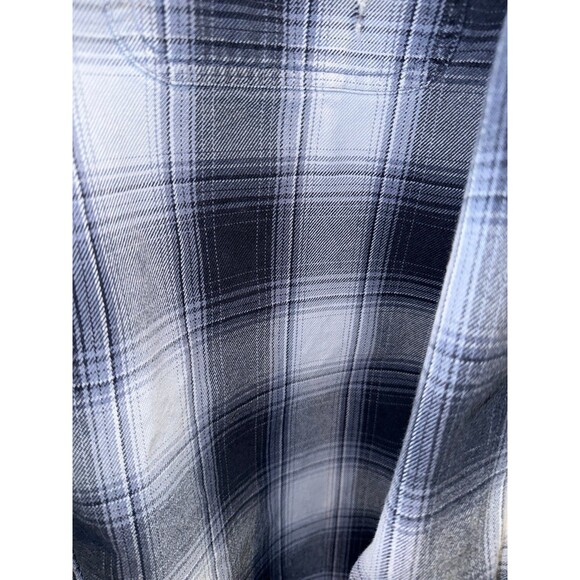 Carhartt 2XL Tall heavy flannel blue see wear spot on pocket - Picture 4 of 5